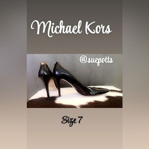 Michael Kors Black Patent Leather Stiletto 4 inch Heels Pumps Size 7 Sexy Classy